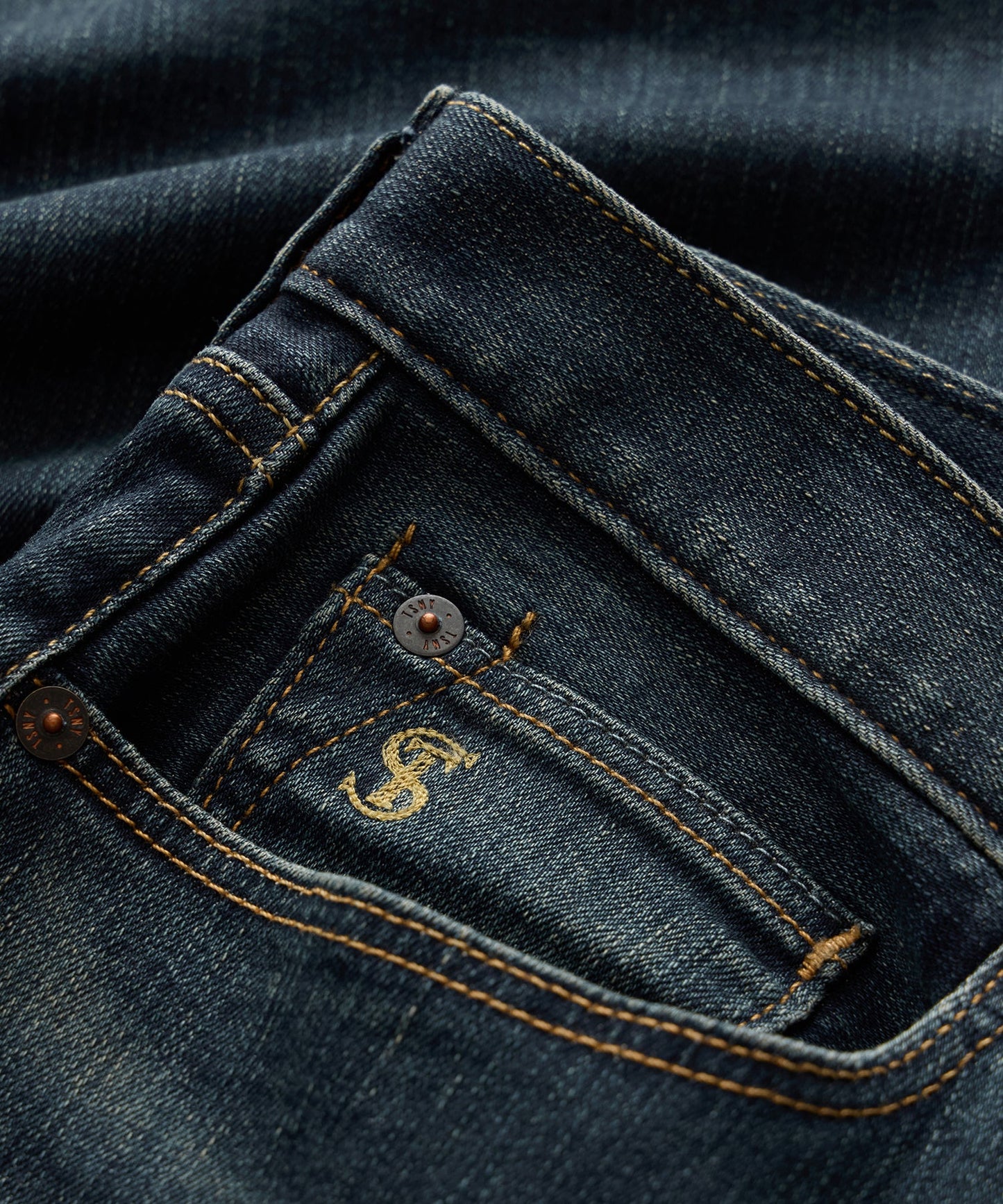 Todd Snyder Straight Fit Jean in Slub Worn Wash in Dark Indigo Dark Indigo