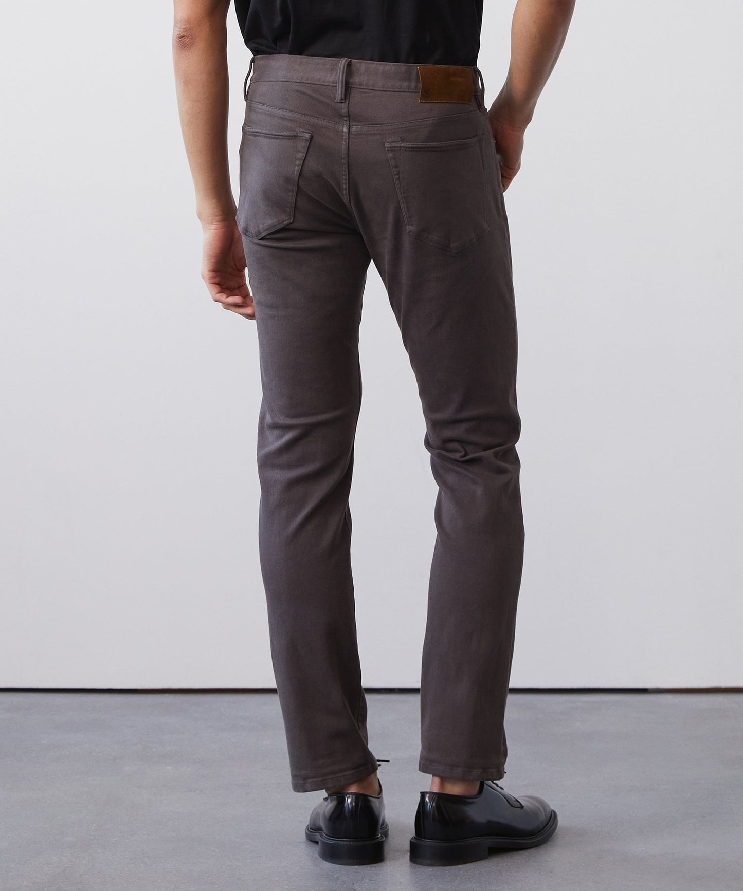 Todd Snyder Slim Fit 5-Pocket Chino in Dark Granite DARK GRANITE