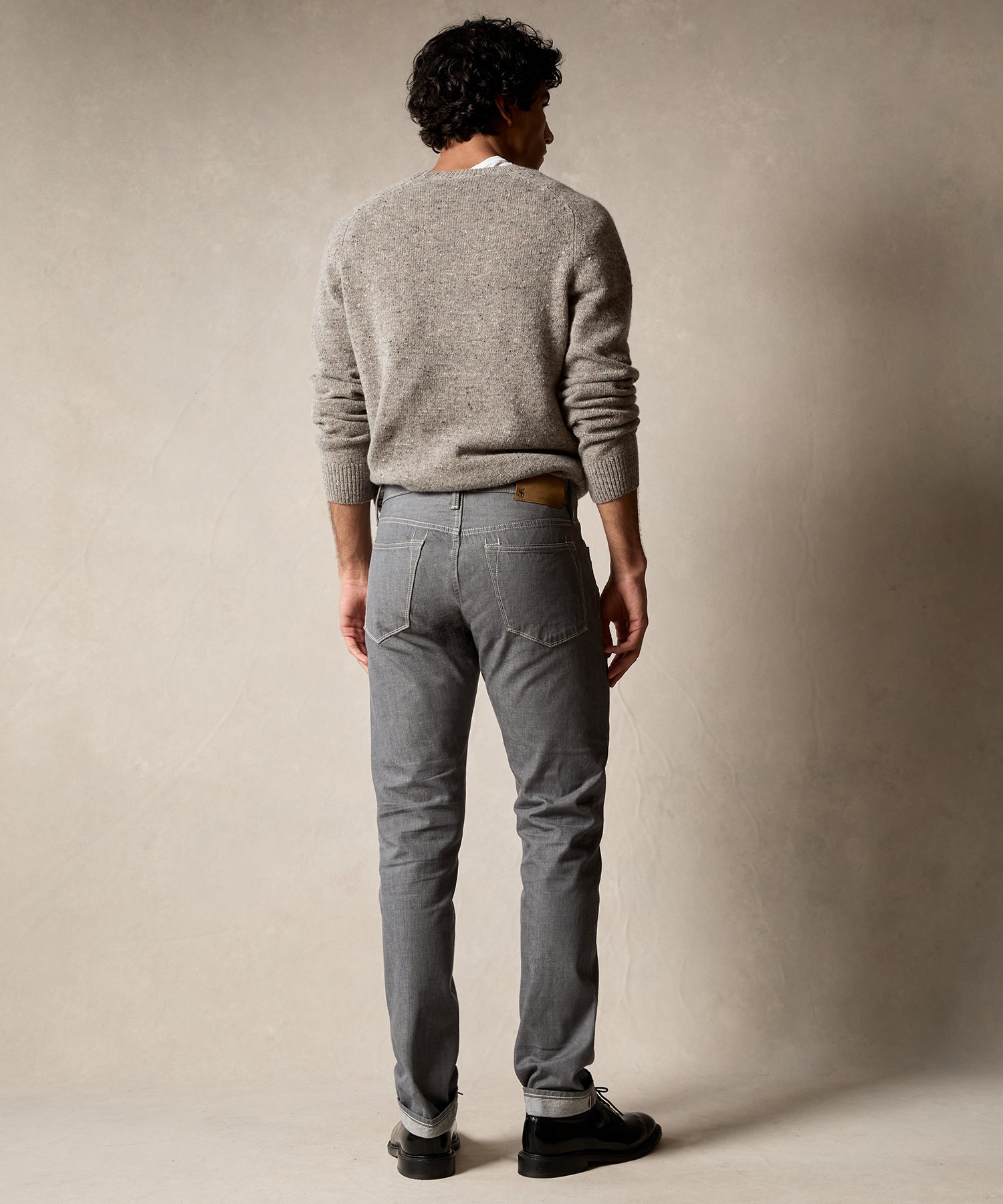 Todd Snyder Slim Lightweight Japanese Selvedge Jean in Light Charcoal Light Charcoal