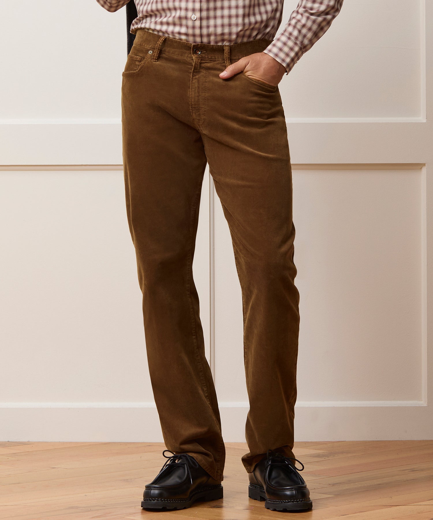 Todd Snyder Straight 5-Pocket Corduroy Pant in Dark Brown Dark Brown