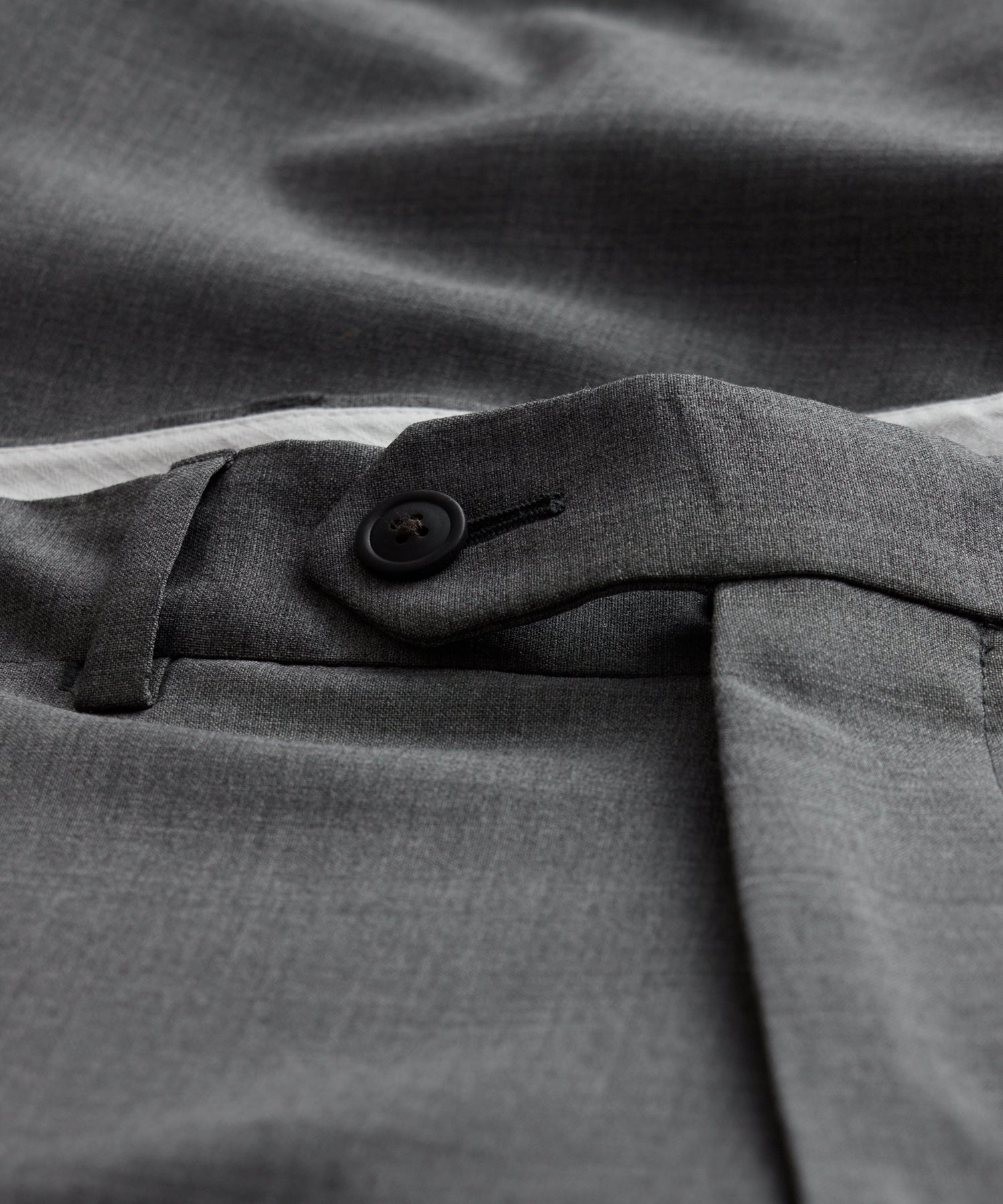 Todd Snyder Italian Tropical Wool Sutton Trouser in Charcoal Grey
