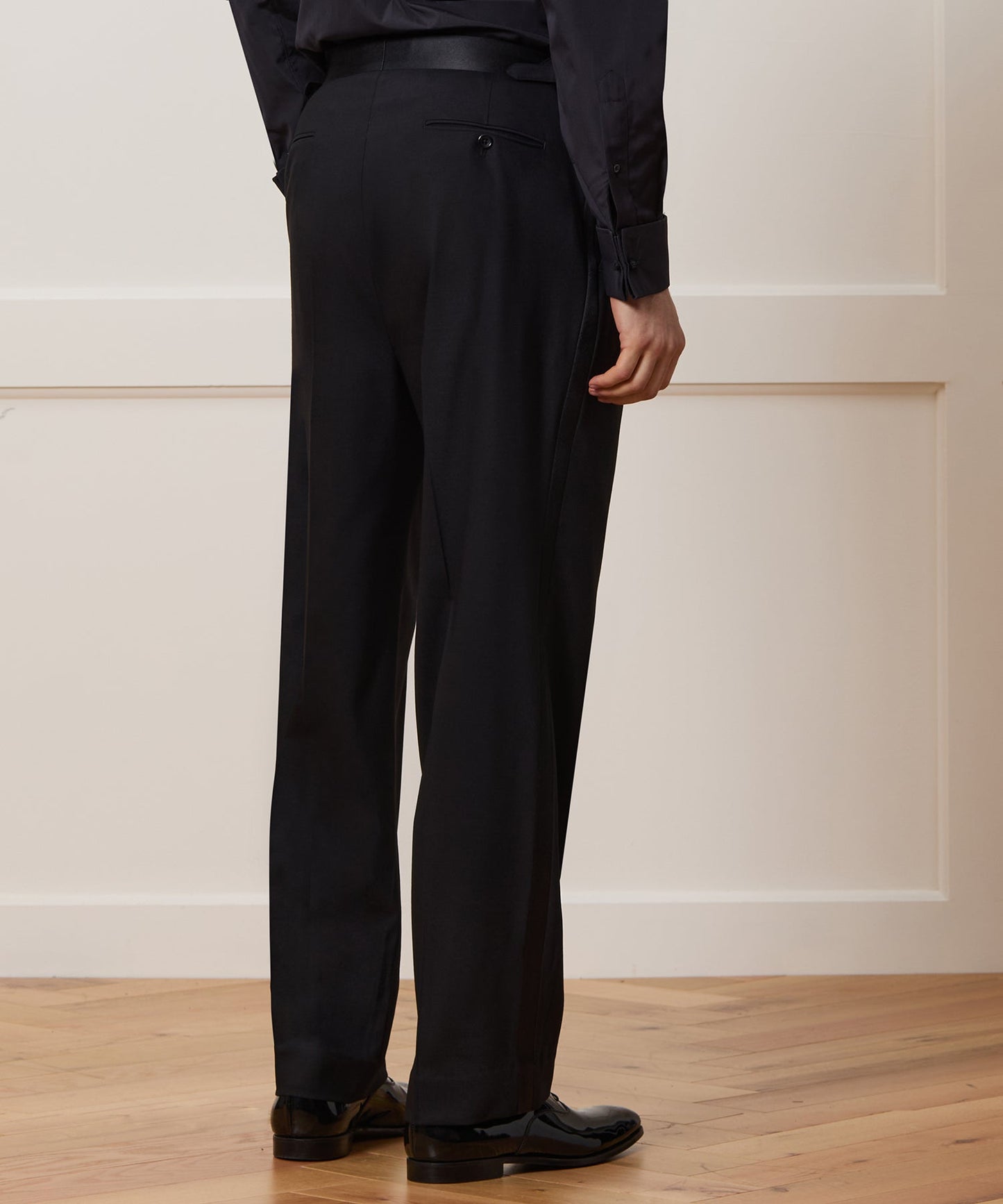 Todd Snyder Italian Wool Relaxed Tuxedo Trouser in Black Black