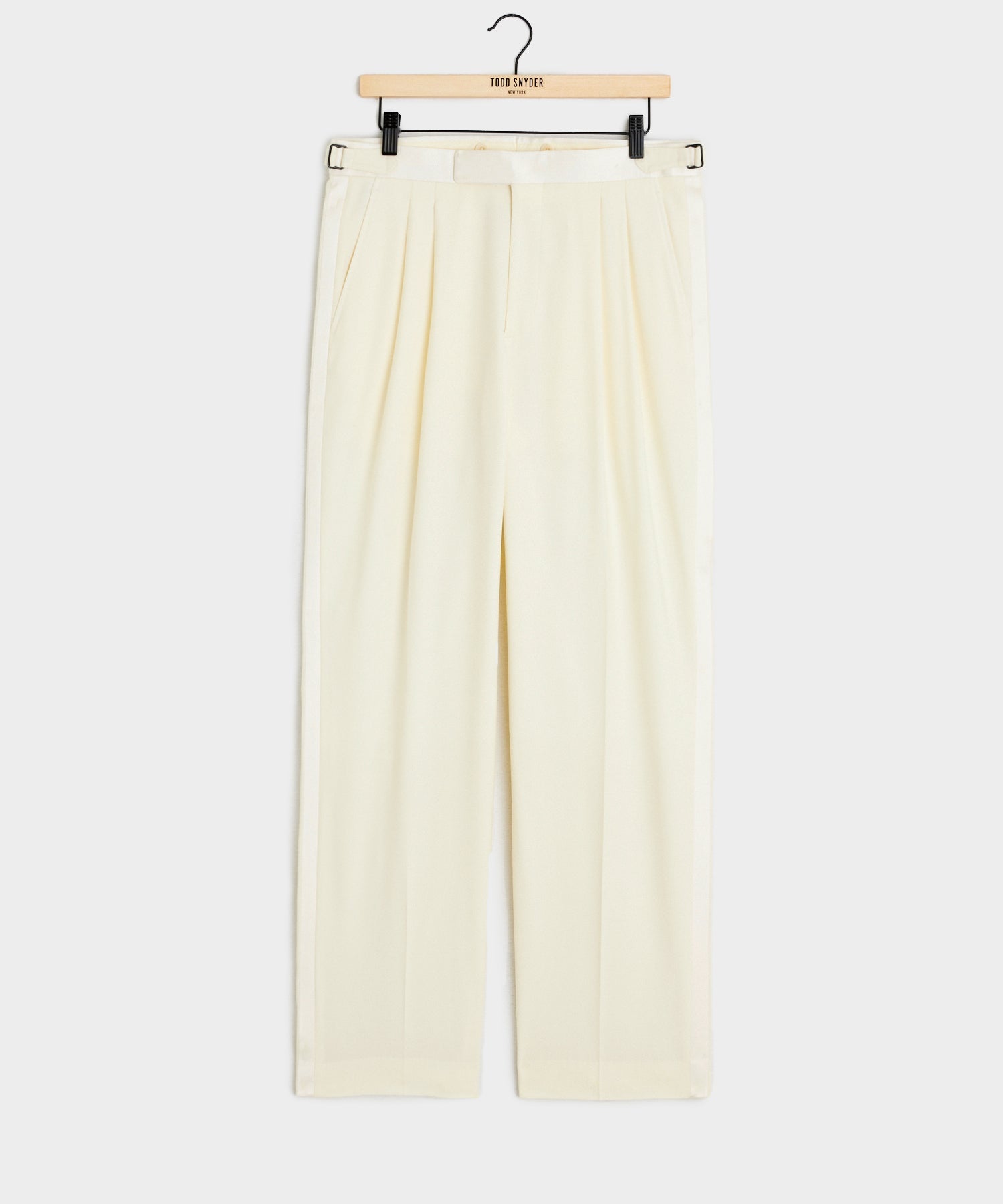Todd Snyder Italian Wool Relaxed Tuxedo Trouser in Ivory Ivory