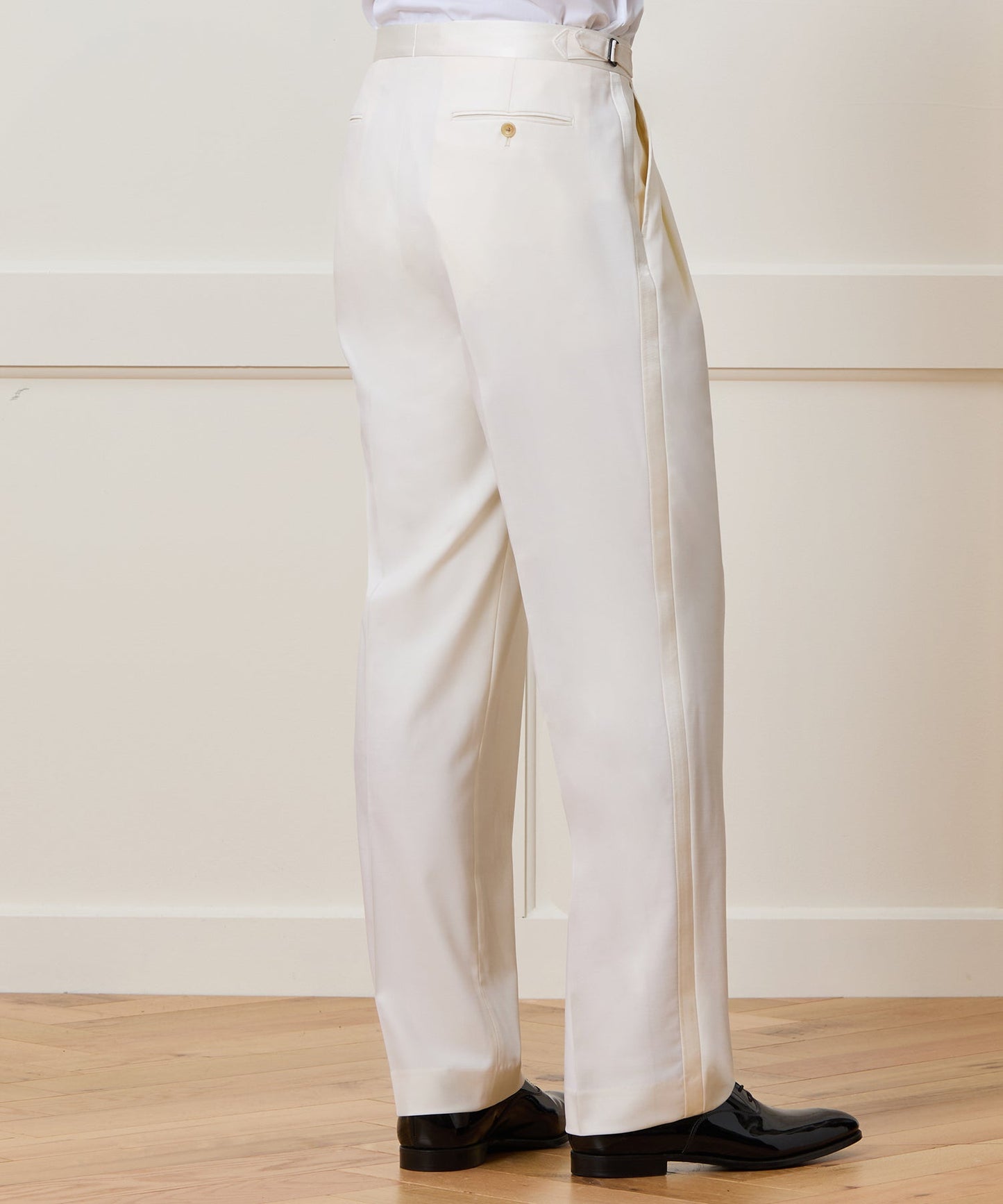 Todd Snyder Italian Wool Relaxed Tuxedo Trouser in Ivory Ivory