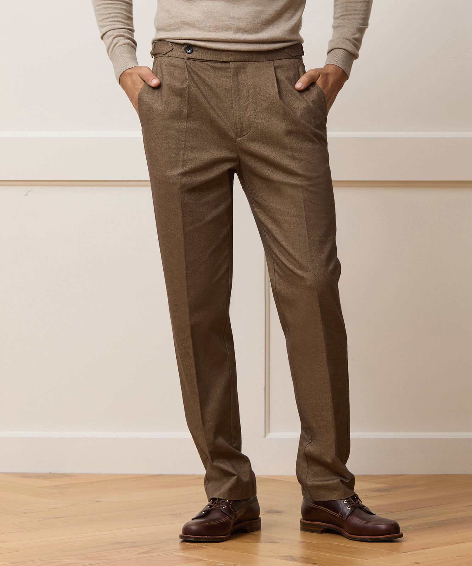 Todd Snyder Italian Heathered Cotton Side Tab Trouser in Sand Sand