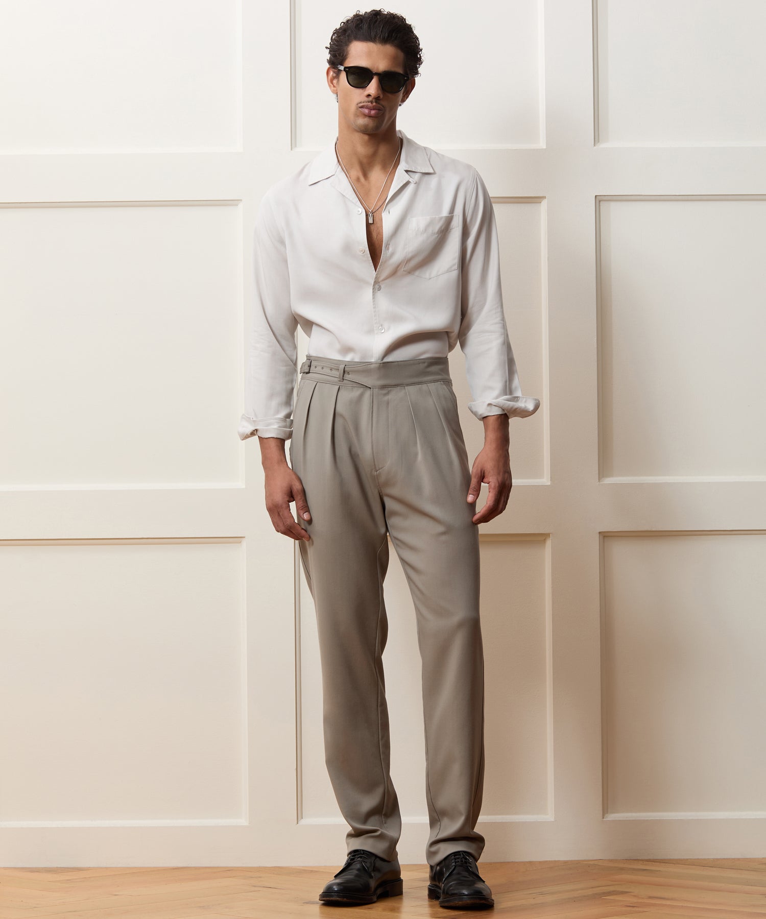 Todd Snyder Gabardine Gurkha Dress Trouser in Stone Stone