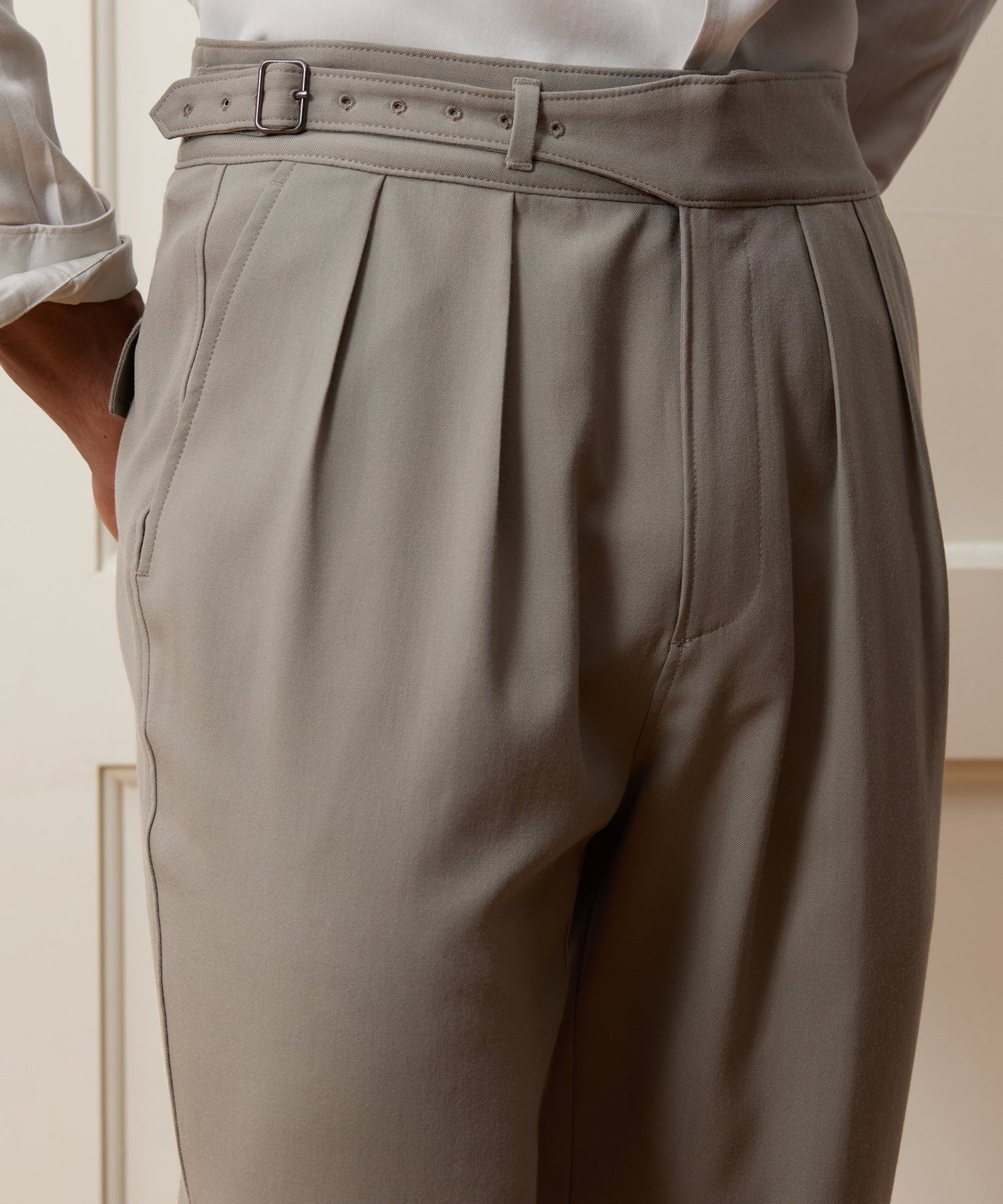 Todd Snyder Gabardine Gurkha Dress Trouser in Stone Stone