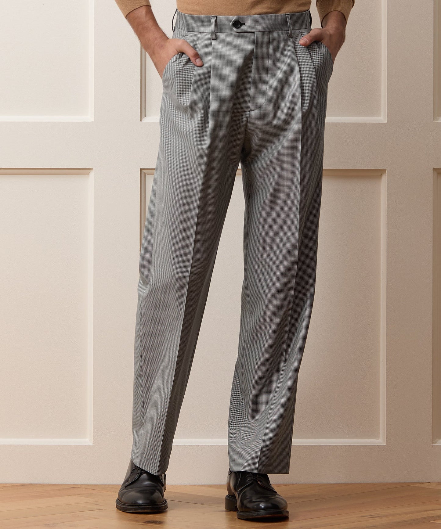 Todd Snyder Italian Wool Houndstooth Wythe Trouser in Cream Houndstooth Cream