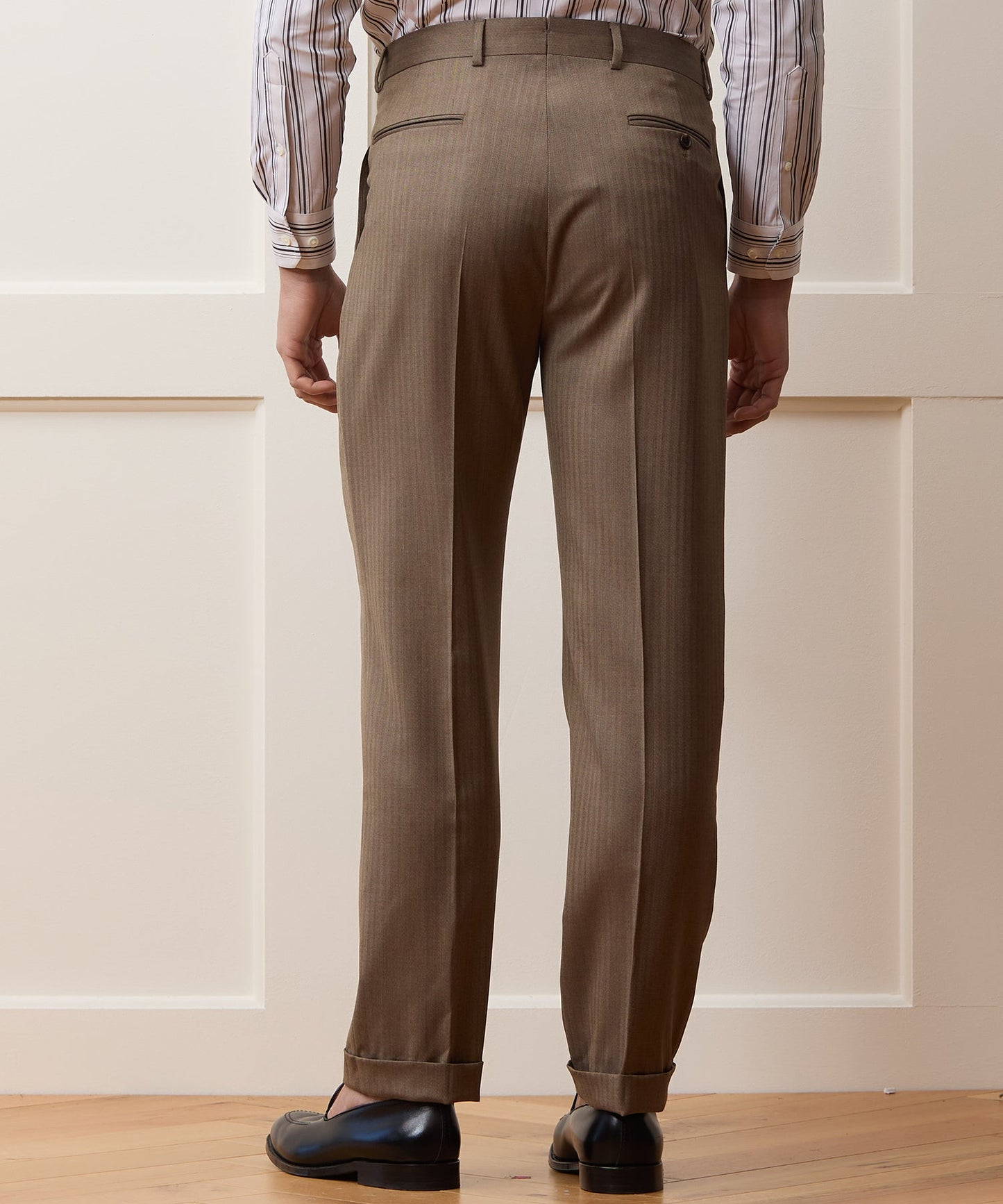 Todd Snyder Herringbone Madison Trouser in Light Brown Herringbone Light Brown