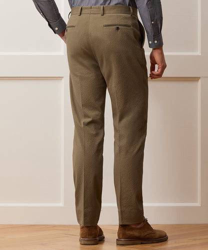 Todd Snyder Italian Seersucker Sutton Trouser in Tan Tan