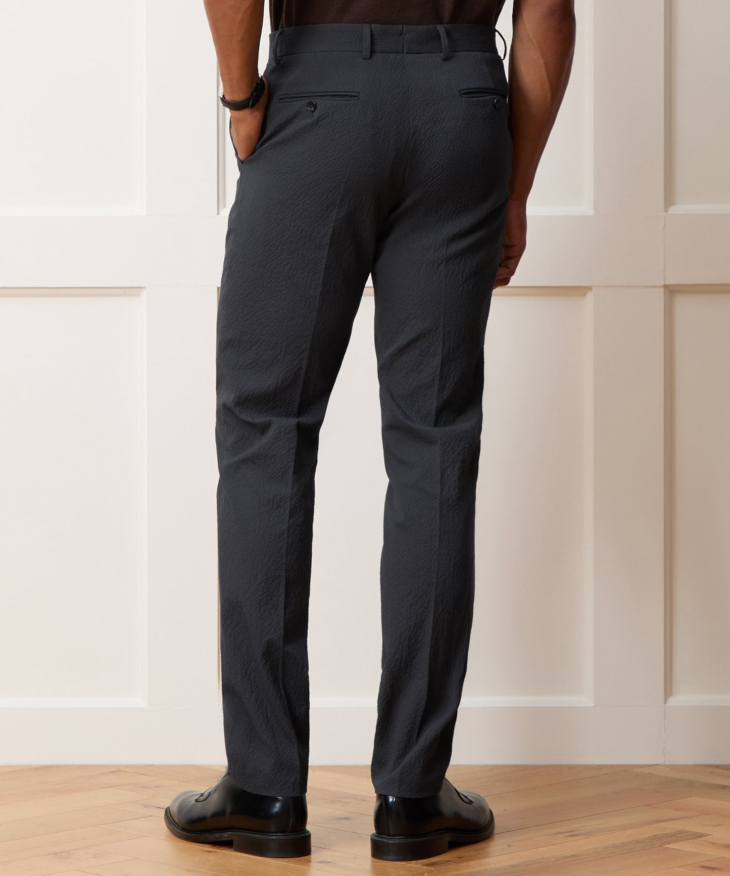 Todd Snyder Italian Seersucker Sutton Trouser in Obsidian Obsidian