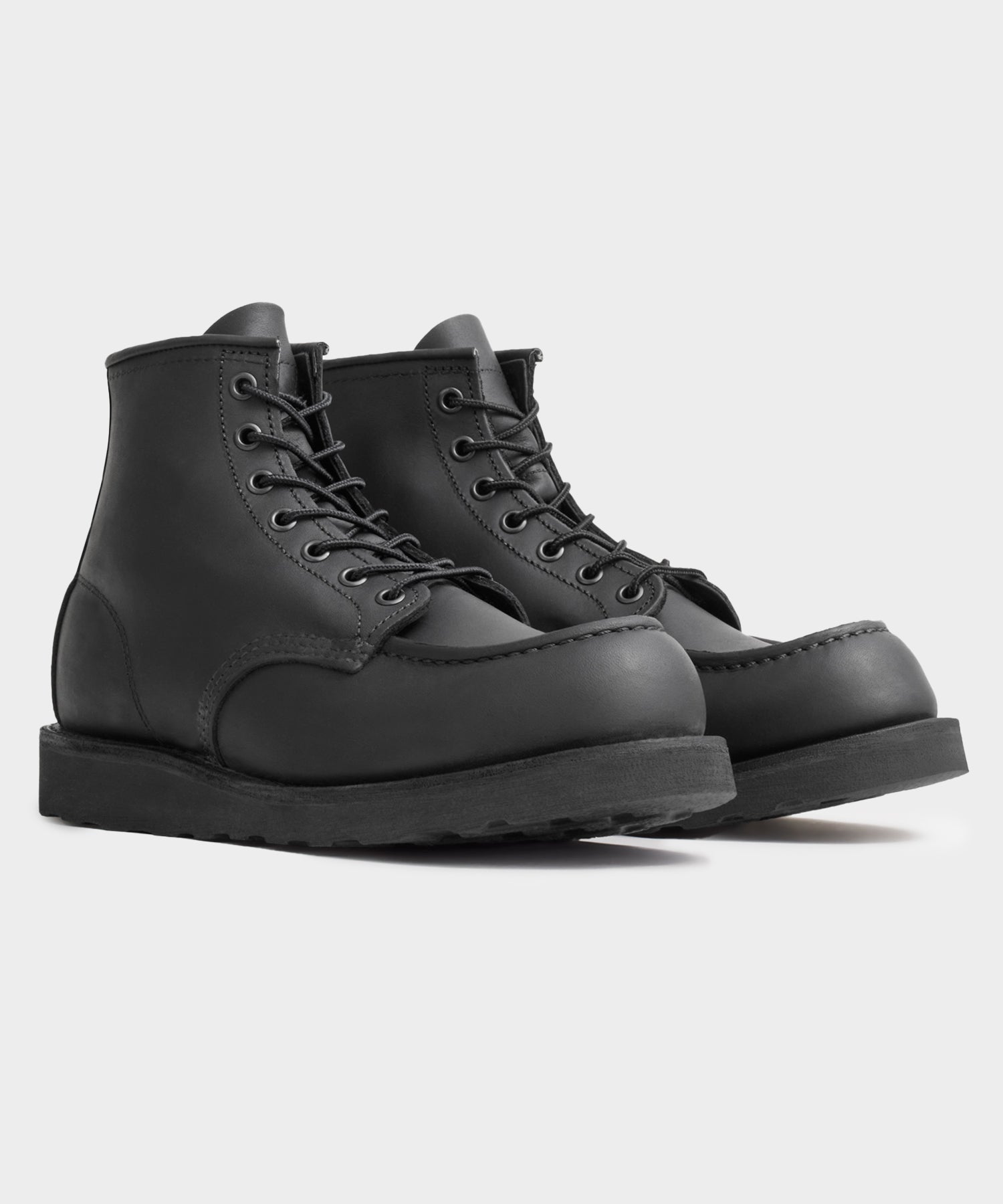 Todd Snyder Red Wing 6-in Classic Moc Boot in All Black Black