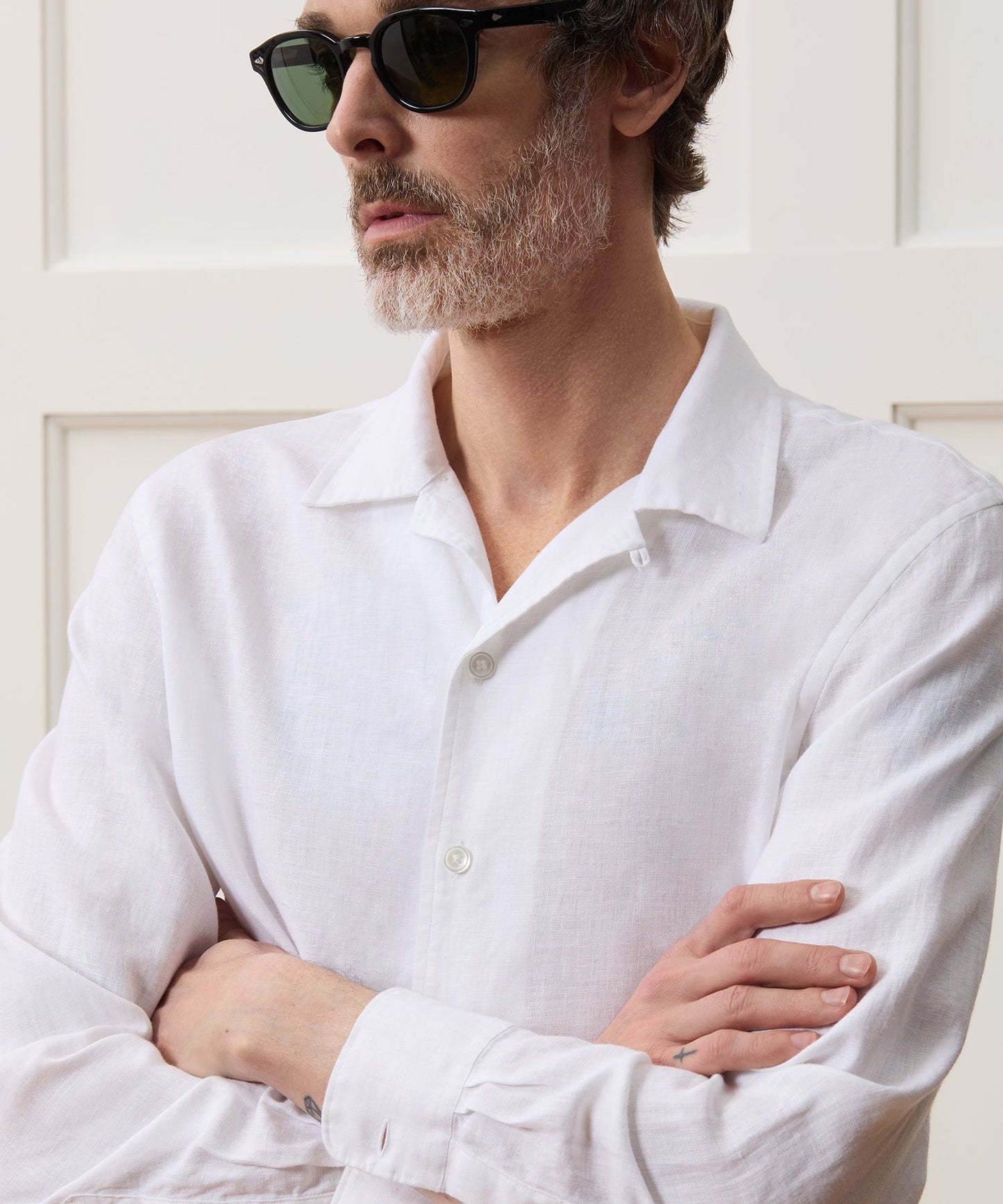 Todd Snyder Cropped Sea Soft Irish Linen Camp Collar Shirt in White White