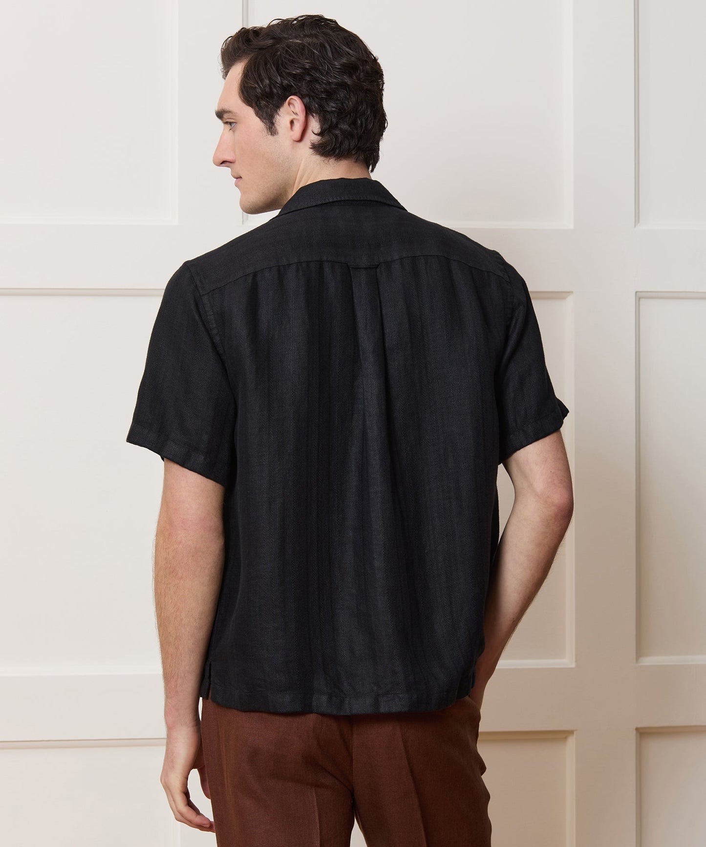 Todd Snyder Cropped Linen Camp Collar Shirt in Black Black