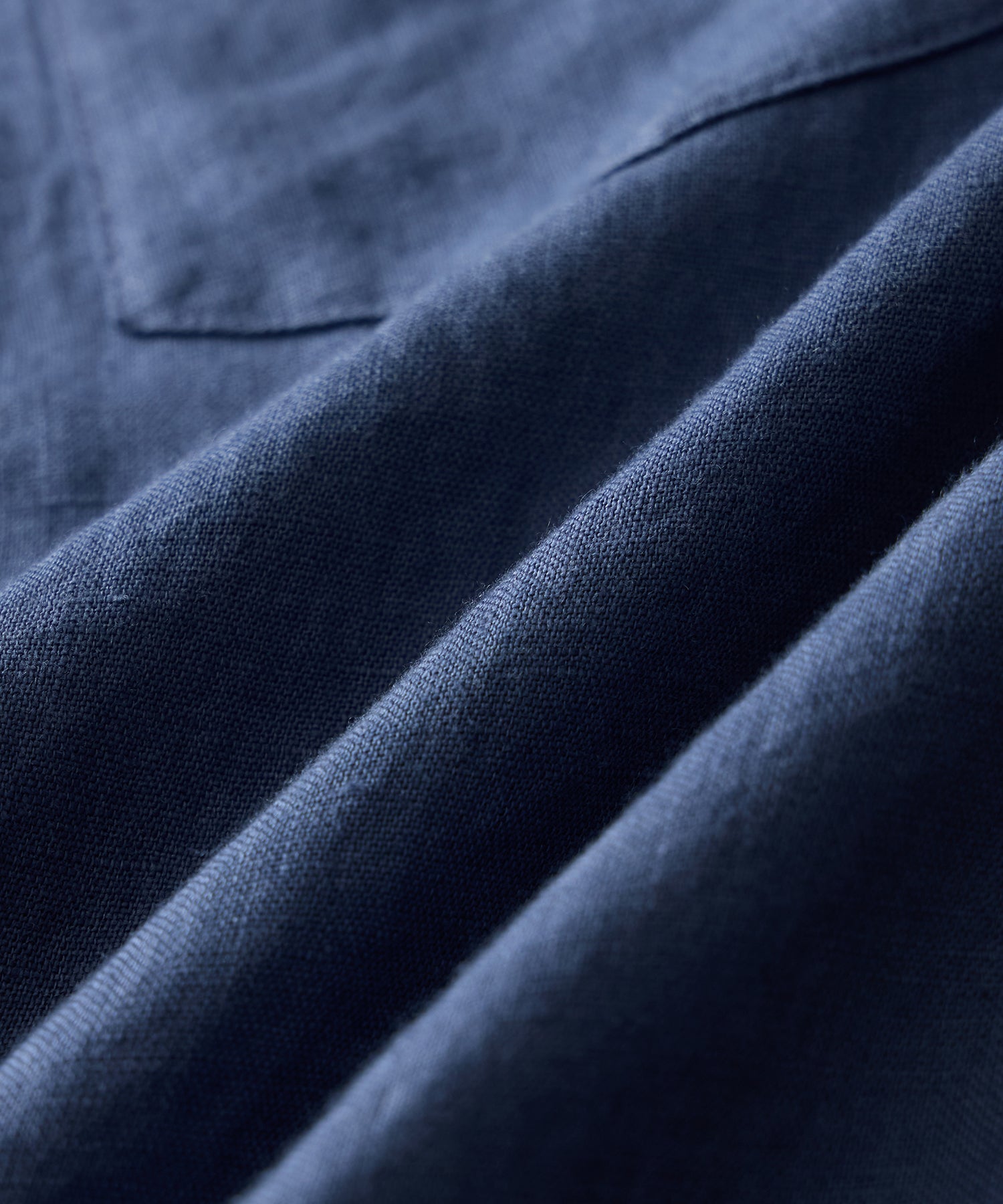 Todd Snyder Slim Sea Soft Irish Linen Point Collar Shirt in Denim Blue Denim Blue
