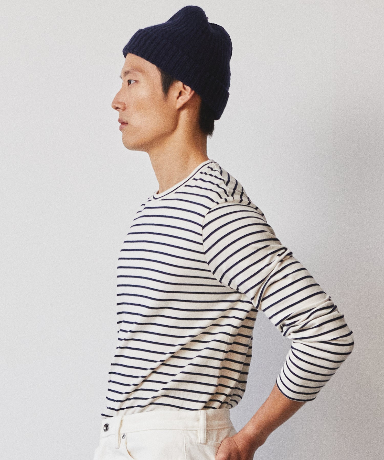 Todd Snyder Italian Recycled Cashmere Beanie in Navy Navy