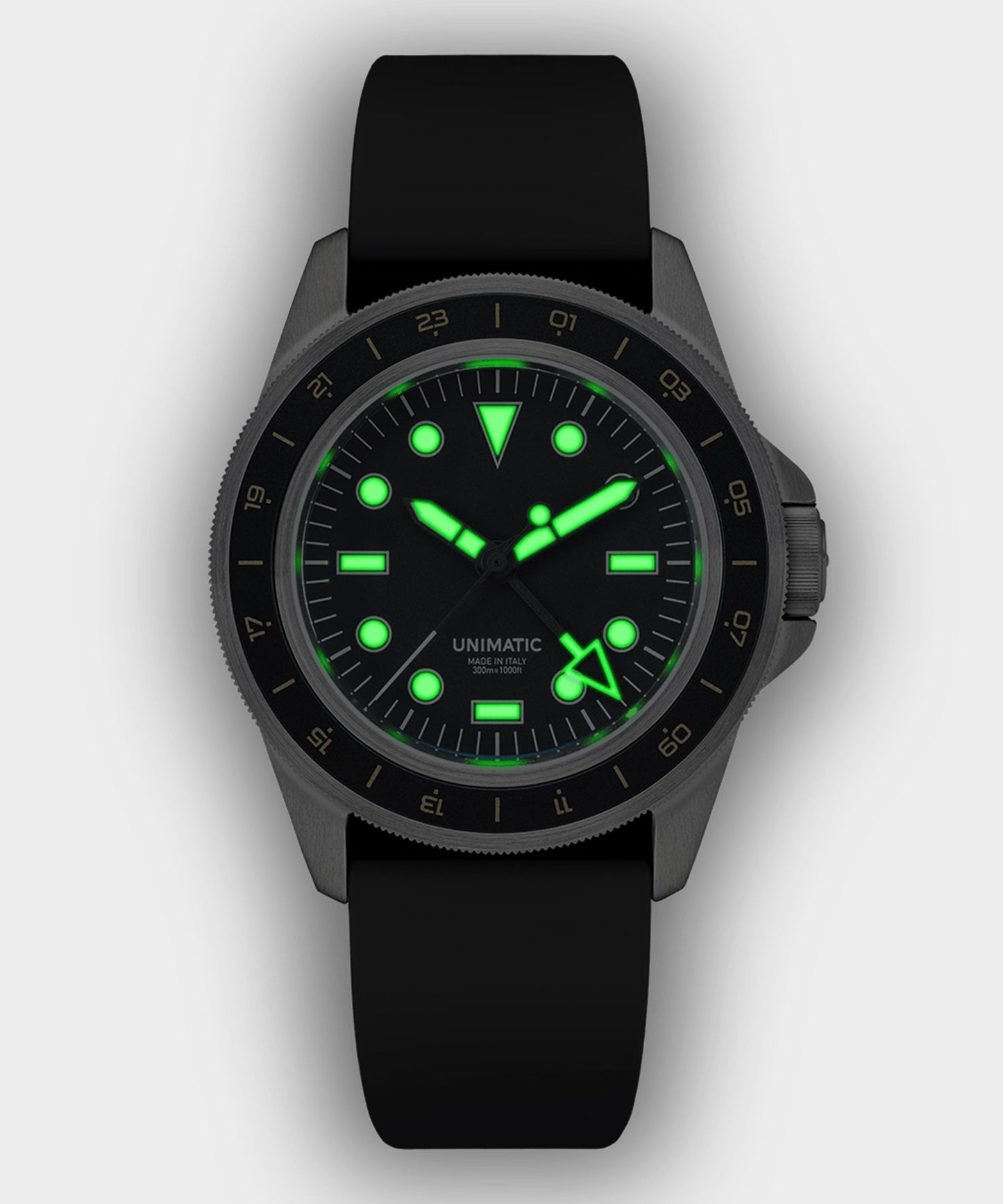 Todd Snyder Unimatic U1-GMT-DHB Heritage Diver Watch in Matte Black Black
