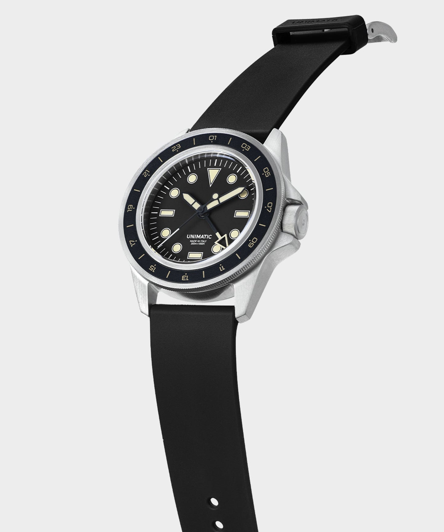 Todd Snyder Unimatic U1-GMT-DHB Heritage Diver Watch in Matte Black Black