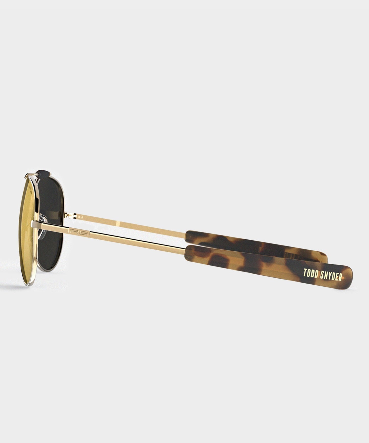 Todd Snyder Randolph X Todd Snyder Sportsman in Gold 61 MM Gold