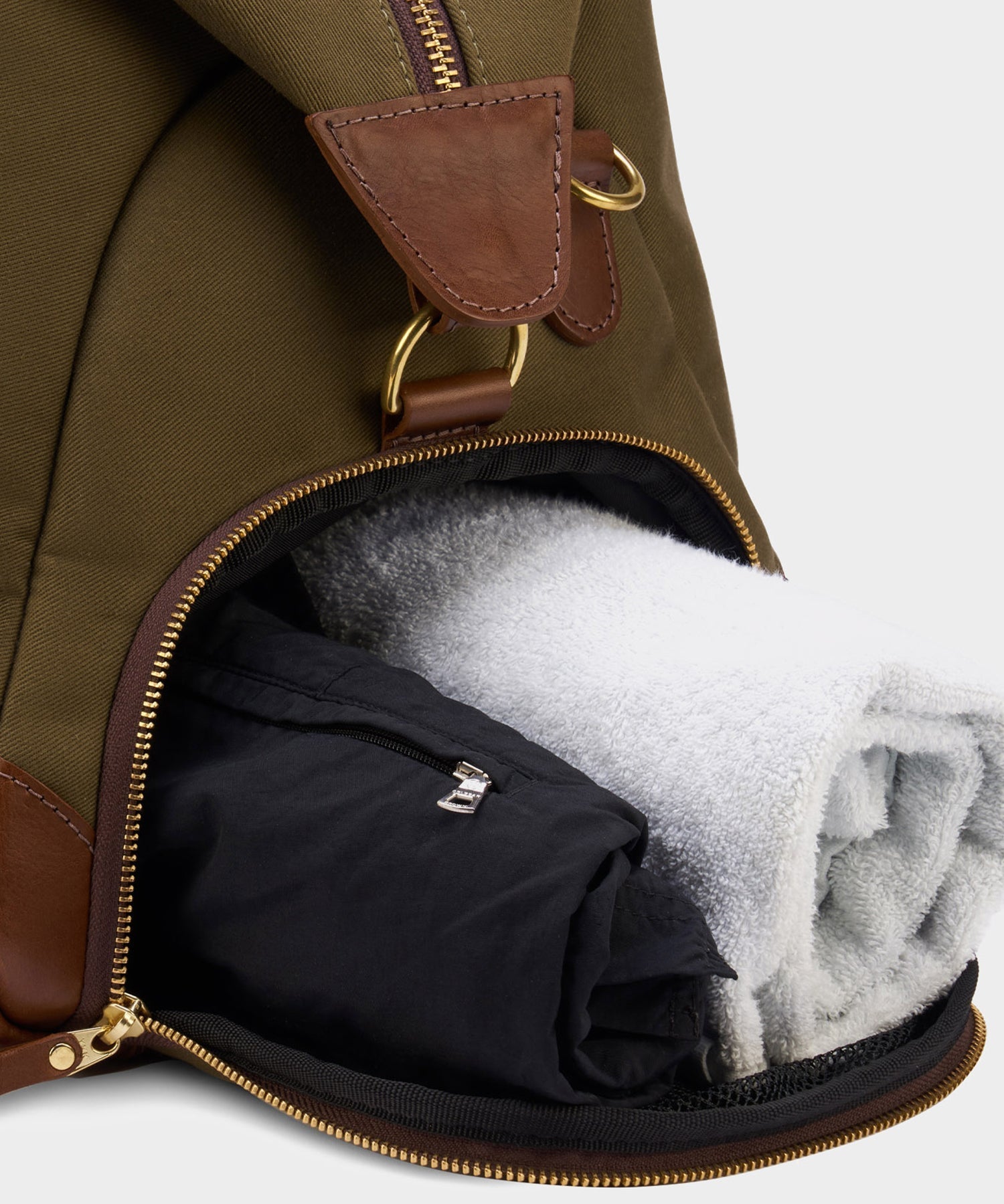 Todd Snyder Bennett Winch Canvas Weekender in Olive Olive