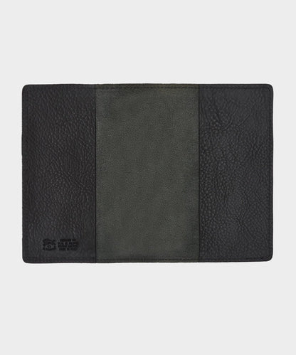 Todd Snyder Il Bisonte Leather Passport Holder in Black Black